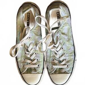 Converse Low Top Sneakers with Light Green Cloud Pattern - Men's Size 6